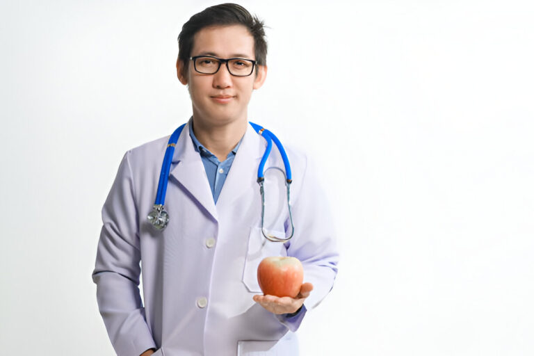 The Role of Hydration and Nutrients in Detoxing from Addiction