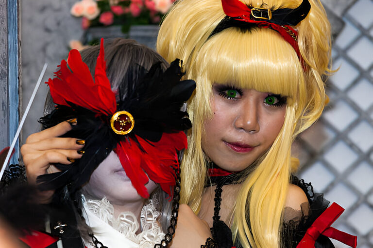 Where to Find the Best Novelty Contacts for Costumes and Cosplay Find the Best Novelty Contacts for Costumes and Cosplay